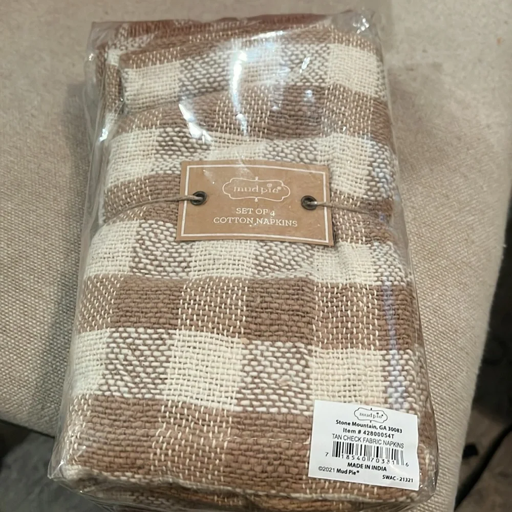 Mud Pie Tan Plaid Napkin Set of Four/NWT
